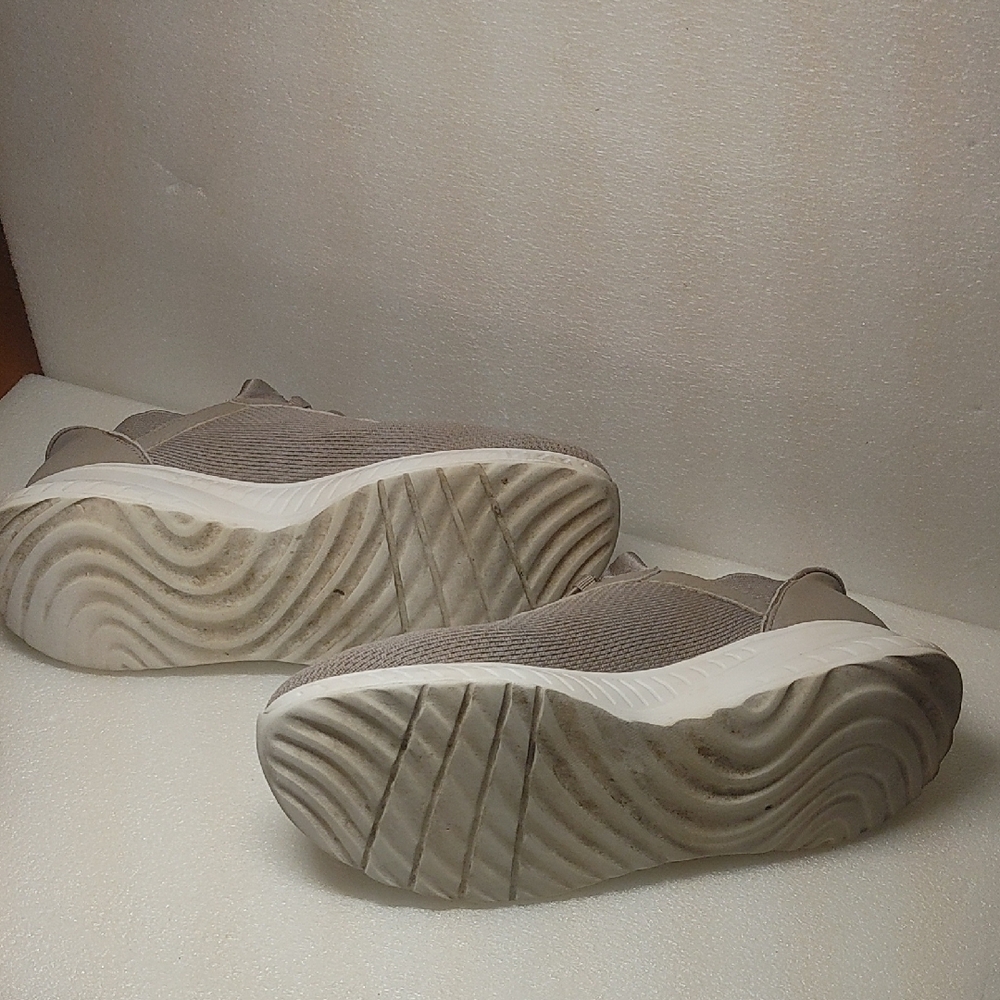 Skechers Women’s Bobs Slip Ins Sneakers, Size 8 Taupe Grey - Picture 5 of 6